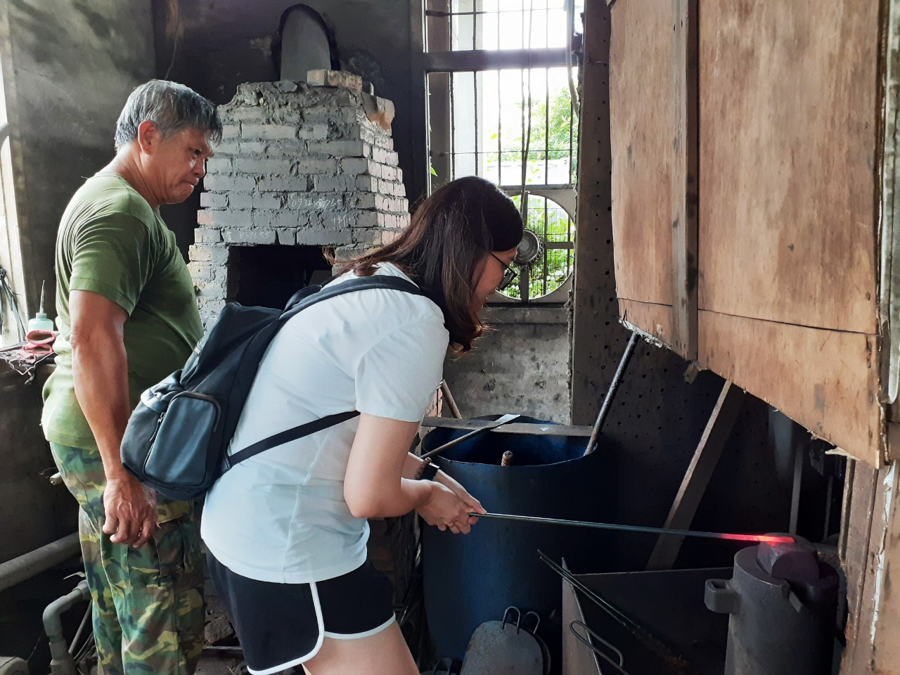 台青蕉 造訪旗山老街的傳統工作室參觀、體驗打鐵舖的實務日常