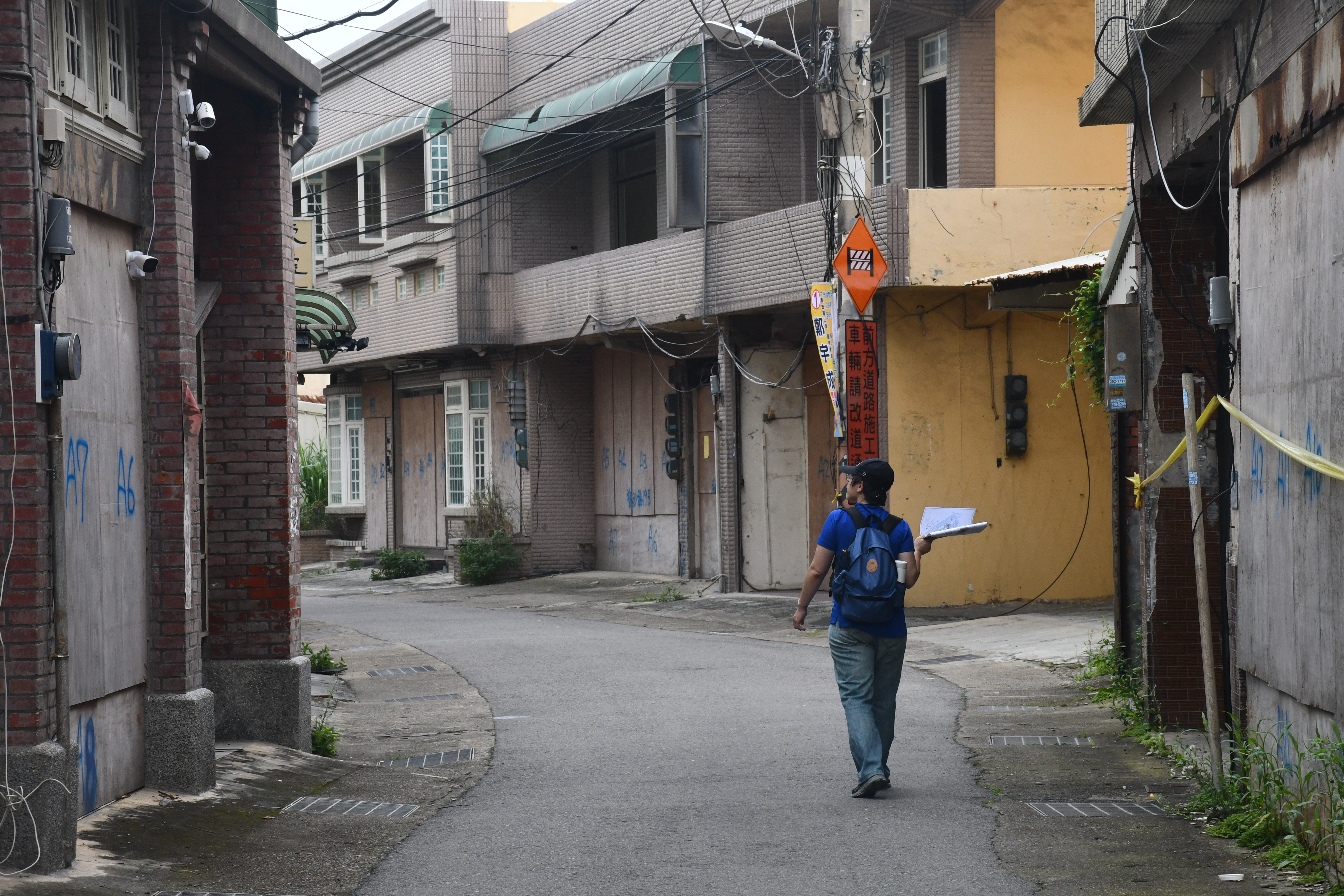 土也示土-踏查已經封上木板點交的航空城家屋