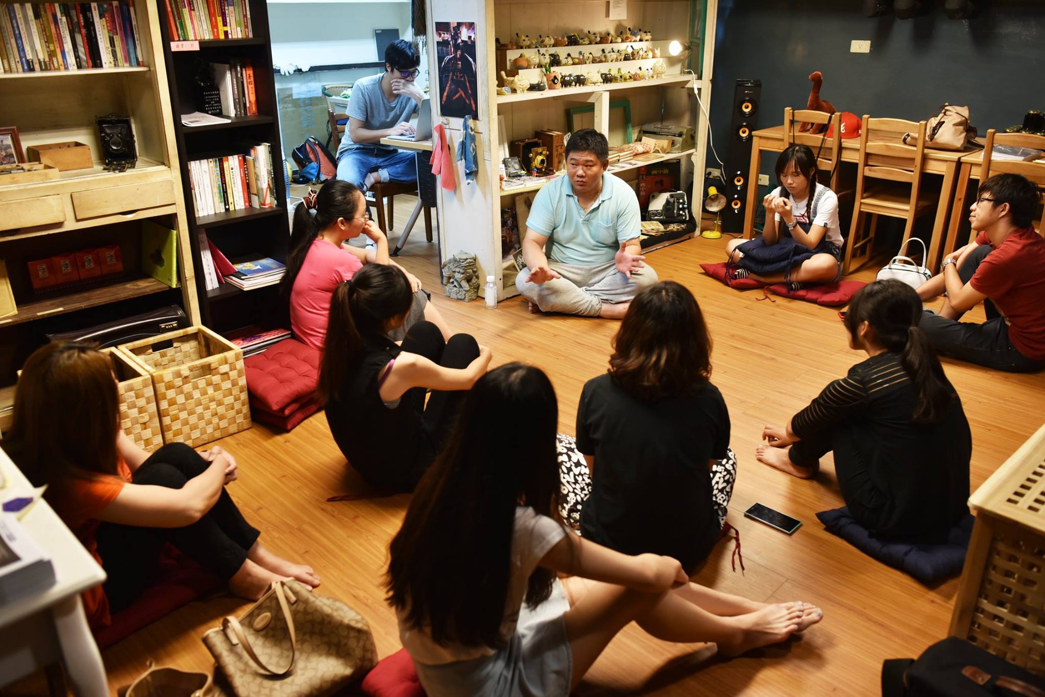 三峽客團隊於臺北大學內的工作室辦理講座課程