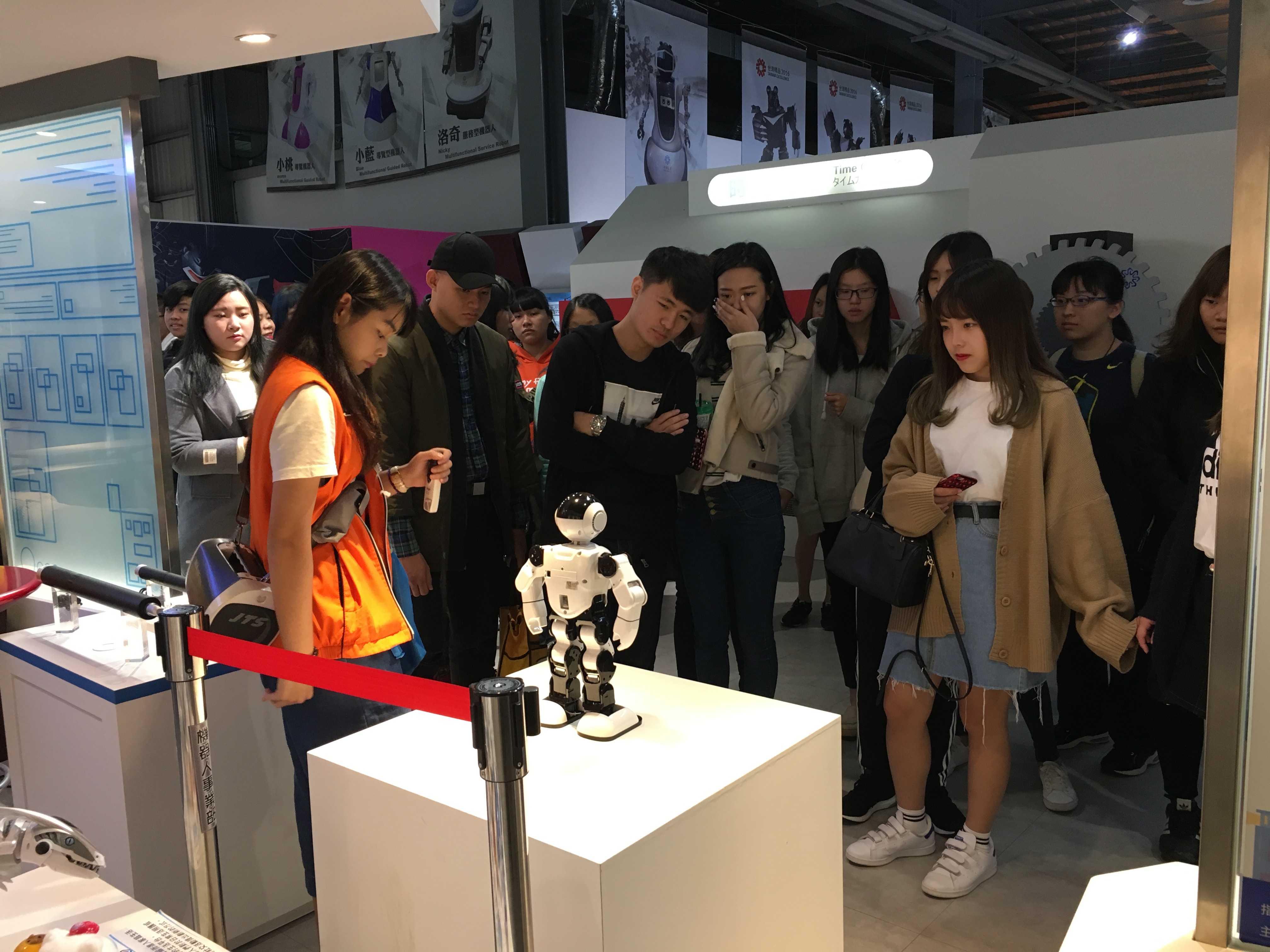 祥儀機器人博物館參訪增進學生對產業現況發展之瞭解