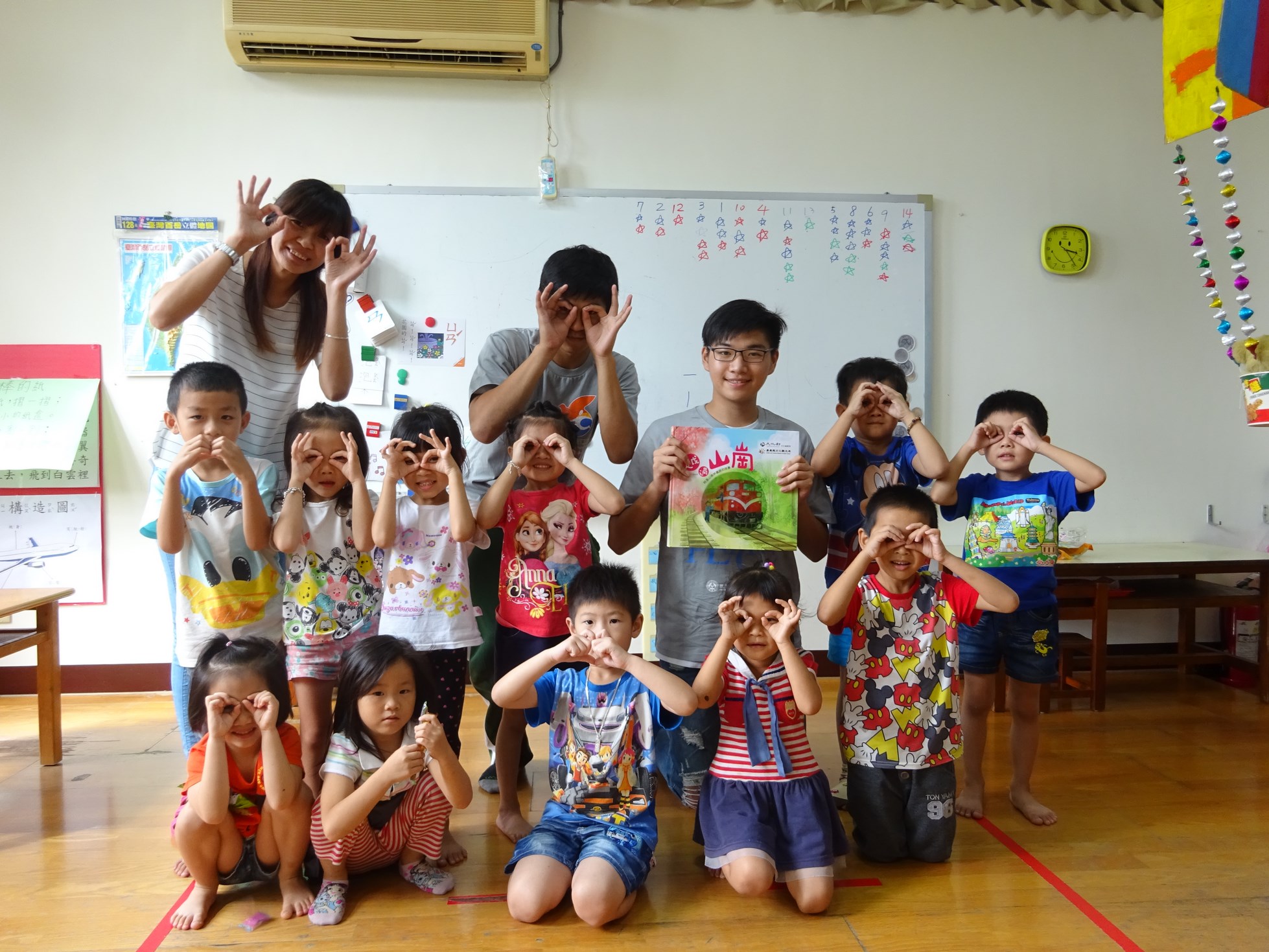 到幼稚園宣傳林鐵與社區故事