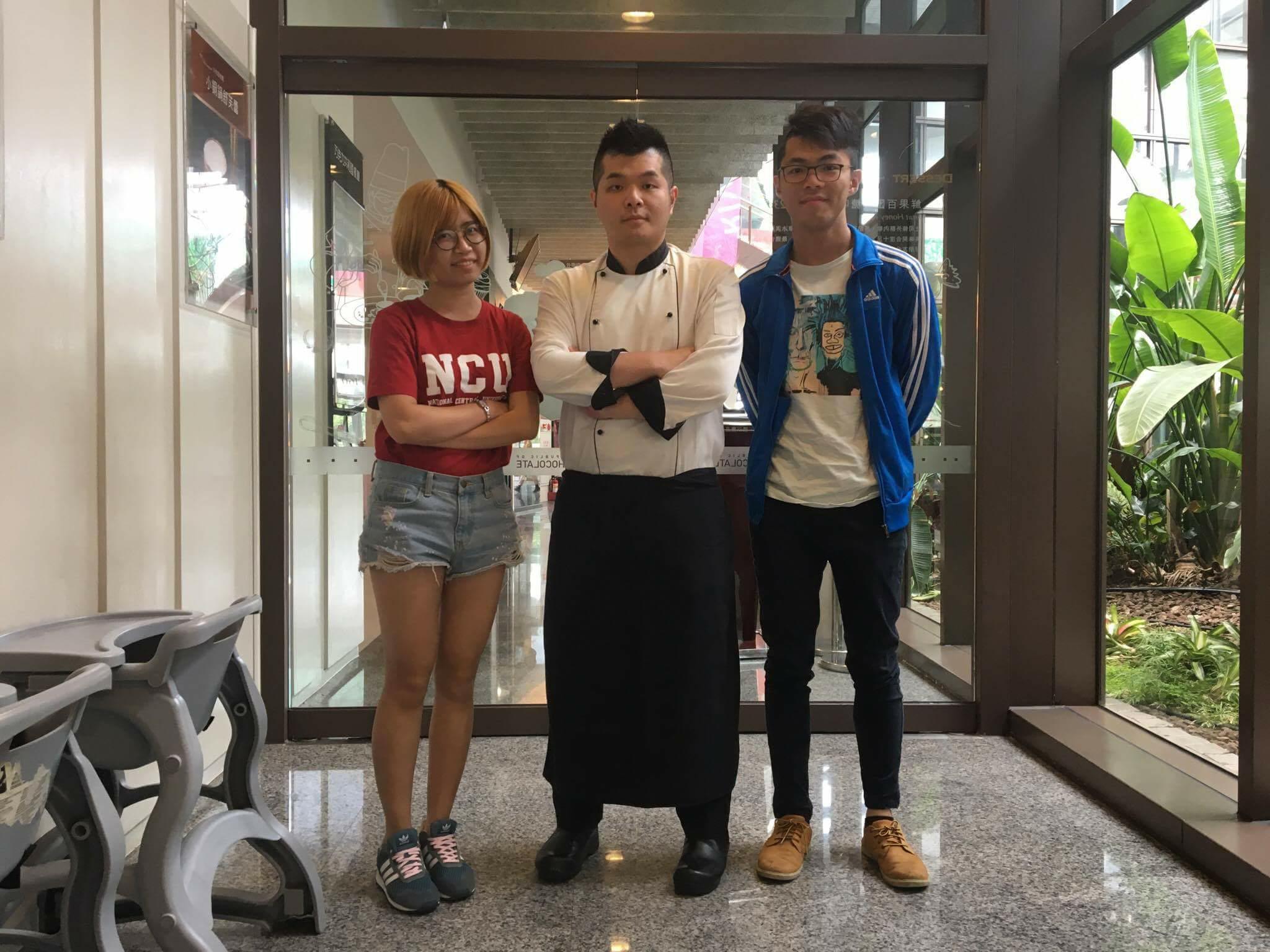 食作食堂團隊訪問行政主廚羅世超合影