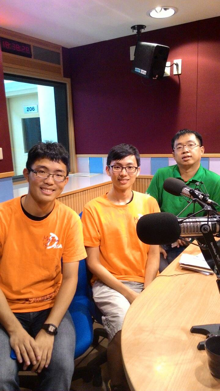 楓杏醫療暨醫學知識推廣服務隊在教育電台進行訪問