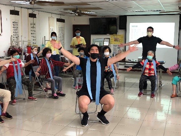 110/12/08讓青年的想法Young飛全球!化想像為實際的行動!