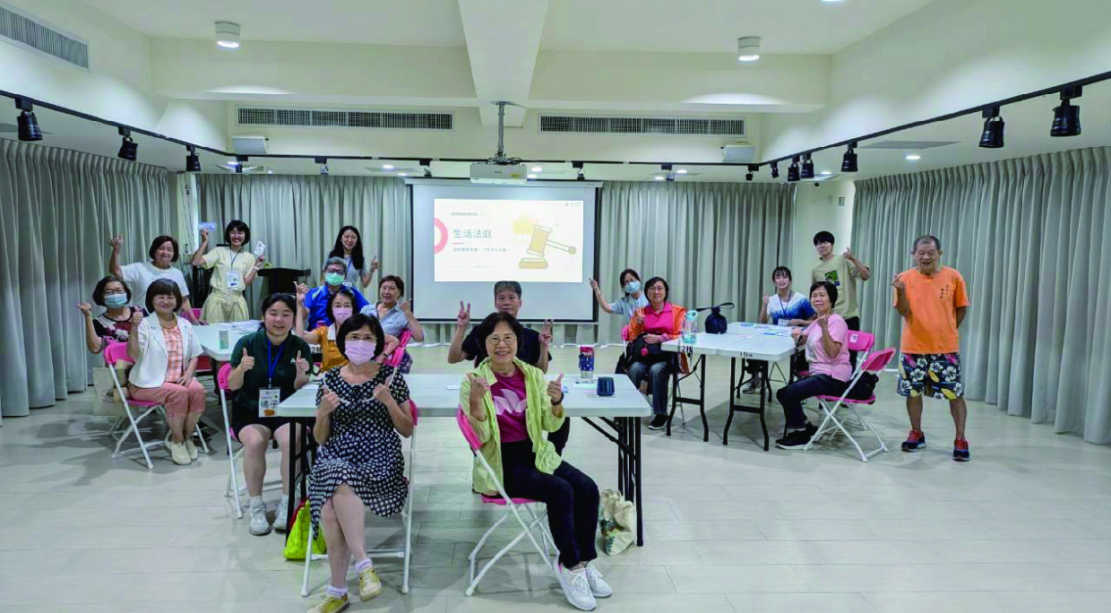 哇尬哩團隊辦理青銀桌遊活動