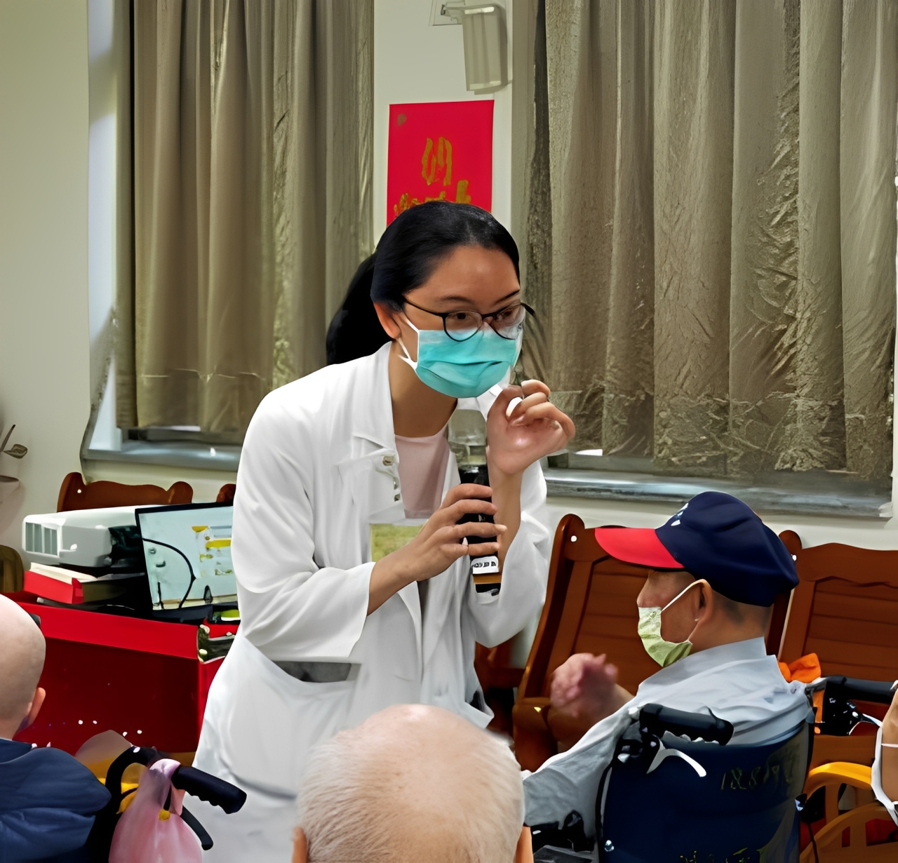 林欐昀透過「音樂輔療」活動，讓長者在旋律與互動中獲得快樂