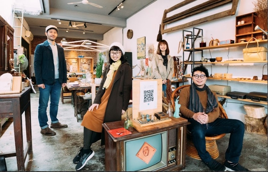 111/06/15老榕樹與神農廟，還有一群擁抱夢想的青年。