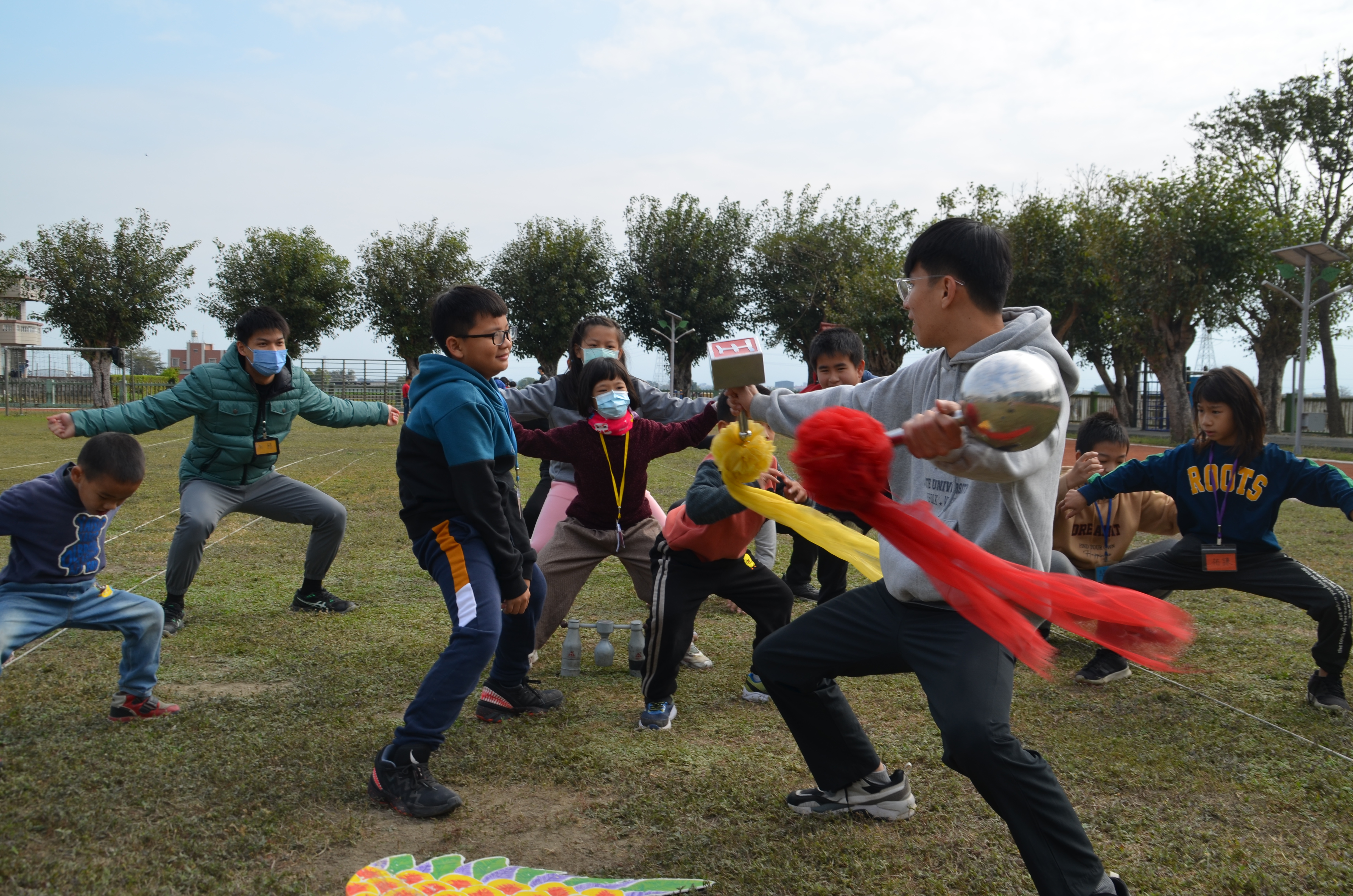 青年志工團隊「島語實驗室」獲選第2屆青志獎大專社青組-志能運用獎並執行自組團隊深耕型服務方案，長期深耕於雲林大埤，讓孩童學習龍鳳獅的傳統民俗技藝，並認識家鄉文化。