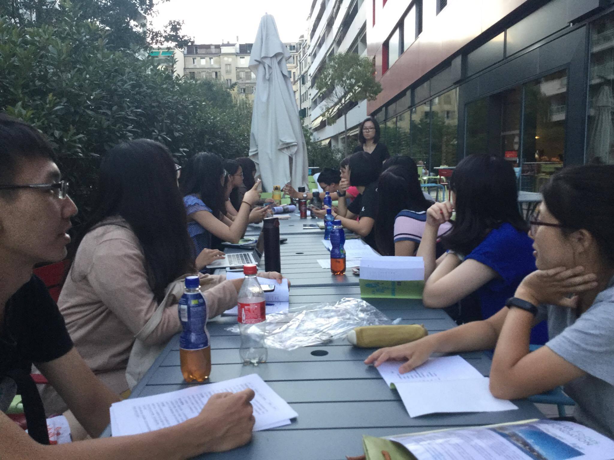 第一天開會討論