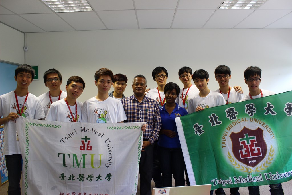 史瓦濟蘭服務隊與講師合影 