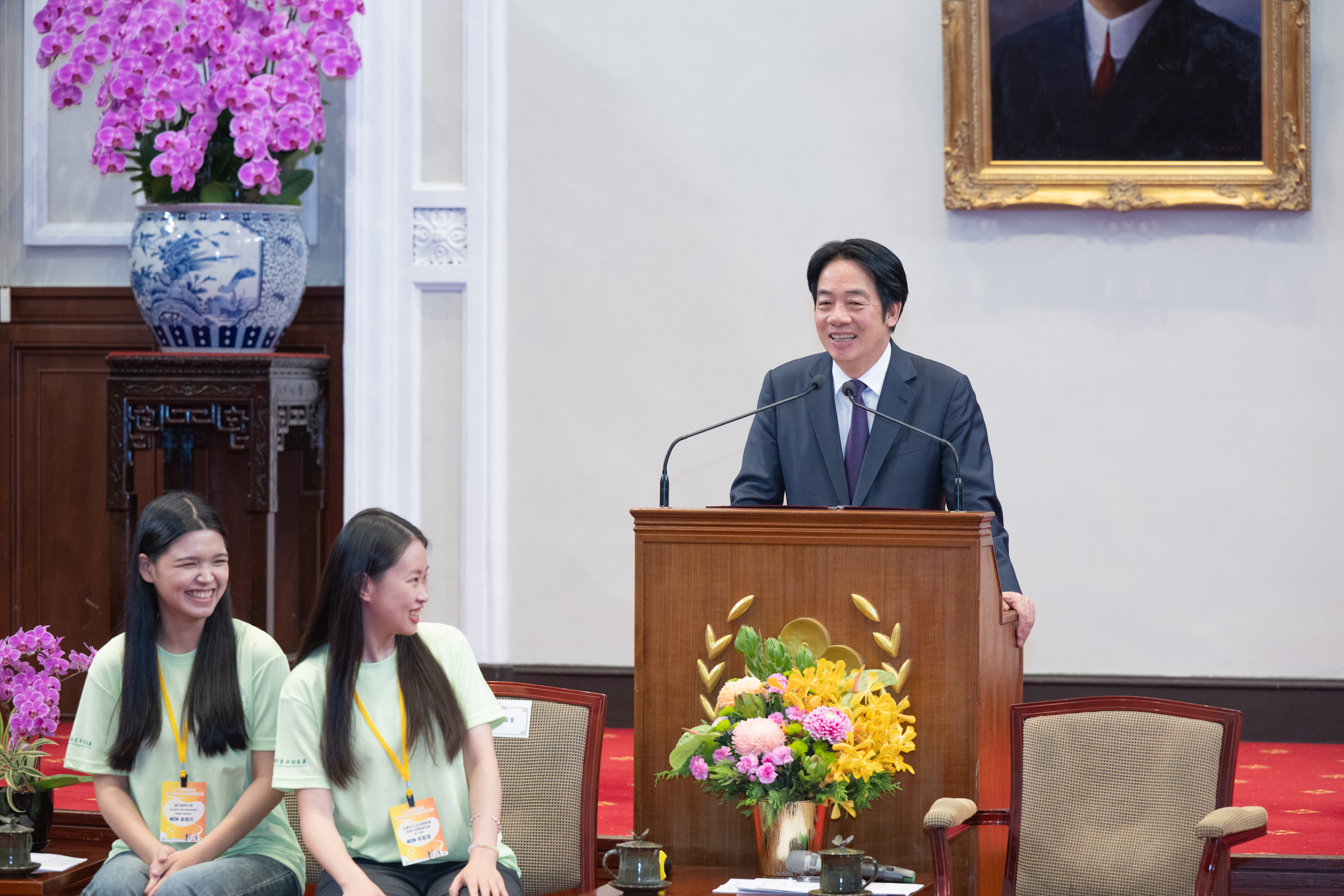 賴總統到會場致詞。