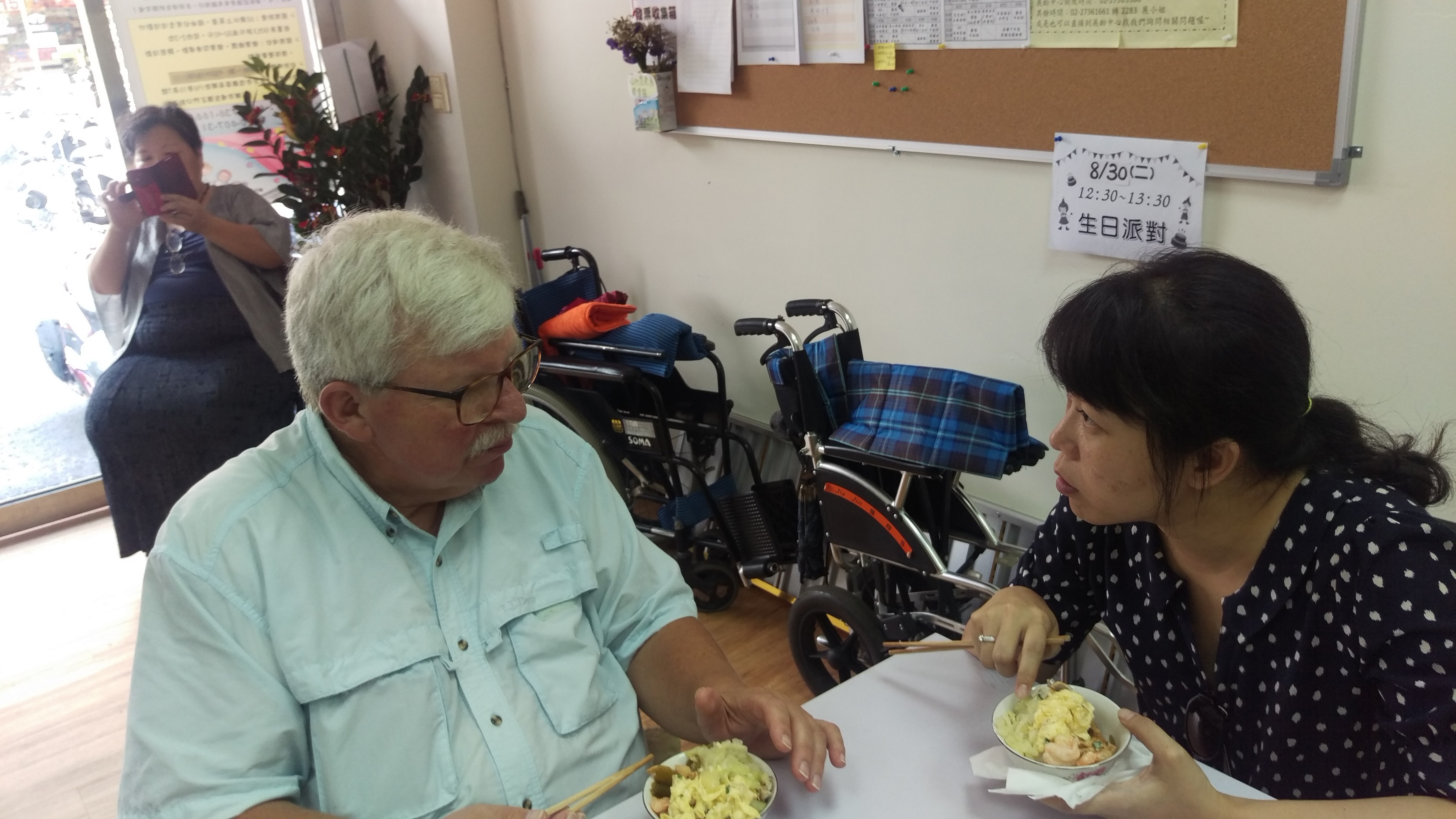 國際交流-美國學者參訪展齡中心-共餐體驗