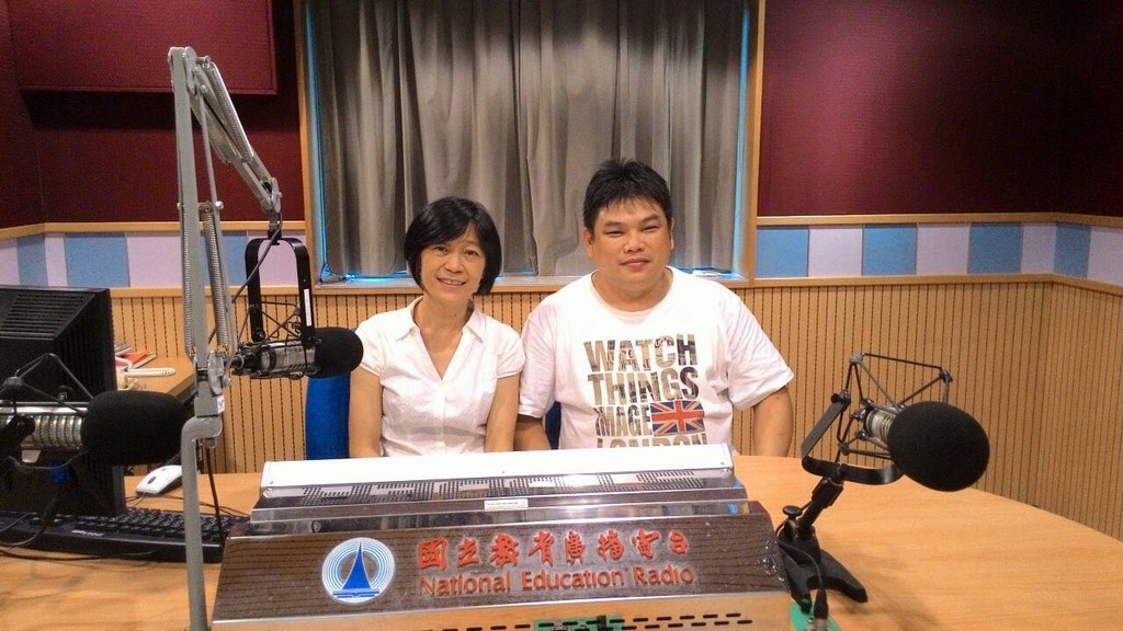 少年on light 計劃代表人-陳茂順先生於教育電台受訪