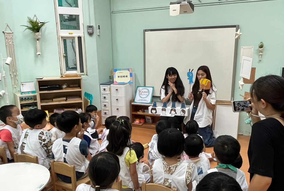 113/08/21一個玩具交換你一個煩惱故事,家庭暖桌。